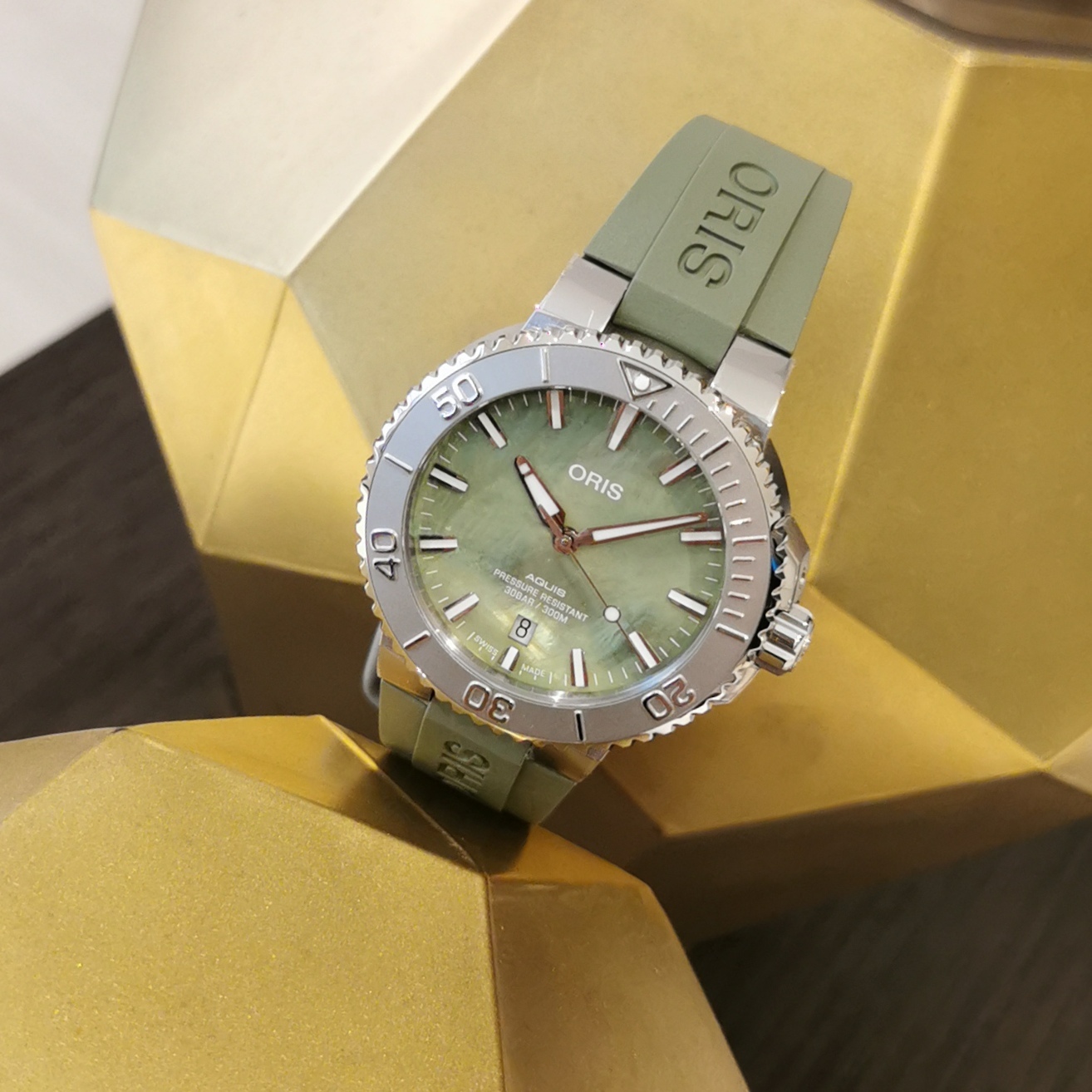 Oris Aquis Date New York