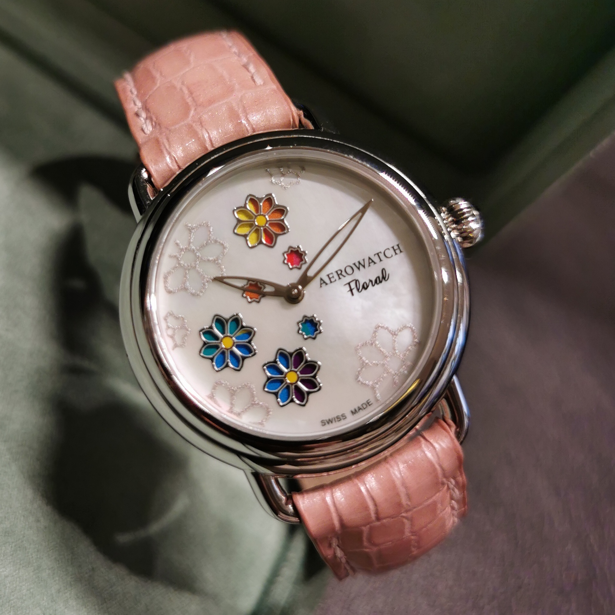 Aerowatch 1942 Floral